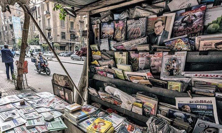 المجلات الثقافية: آخر الكائنات الورقية الحيّة