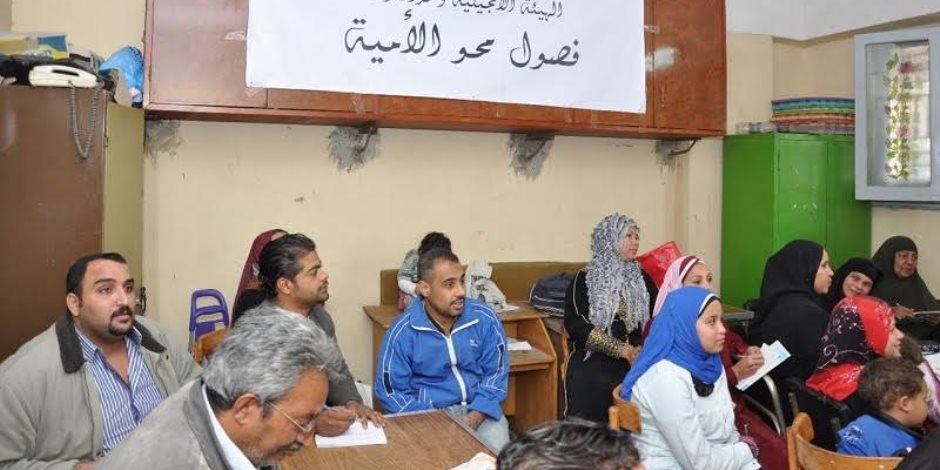 بعد عقود من ادعاء المكافحة.. الأمية تفترس العرب