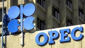 لماذا تنخفض أسعار النفط رغم كل العقوبات على روسيا؟... لا تزال السوق بها كفاية من المعروض وقرار "أوبك+" أحدث التوازن