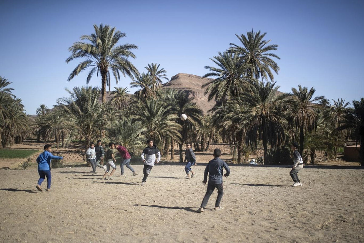 "أدب الصحراء" يلامس آمال وآلام المجتمع البيضاني في المغرب ... من الأولى بهذا النوع من الكتابة أهل المنطقة أم أي كاتب على رغم عدم انتمائه؟