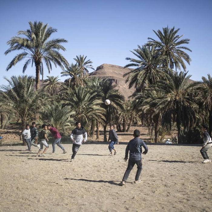 "أدب الصحراء" يلامس آمال وآلام المجتمع البيضاني في المغرب ... من الأولى بهذا النوع من الكتابة أهل المنطقة أم أي كاتب على رغم عدم انتمائه؟