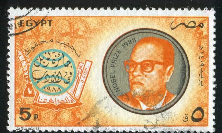 «شيزوفرنيا» الجوائز في العالم العربي؟