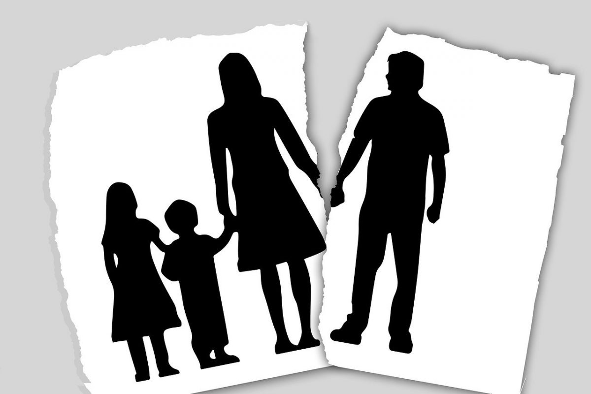هل العمر يُحدّد مدى تأثير الطلاق على الأطفال؟