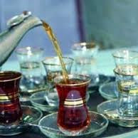 صورته بقلم عاشق حلبي: عن الشاي الذي لا ينظر له أحد