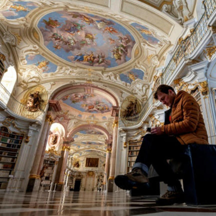 بجمهور "يبلغ 25 مليون شخص شهرياً" ... مكتبة دير في النمسا تحوّلت نجمة الشبكات الاجتماعية