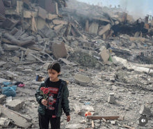 أطفال غزّة... أيقونات الموت والحرب والشّهادة